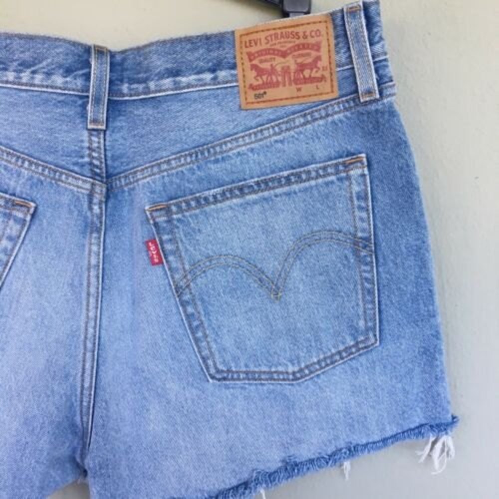 Sold Levi's 501 Denim Cutoff Shorts High Rise Size 31 Vintage Light Wash Frayed - Picture 5 of 10